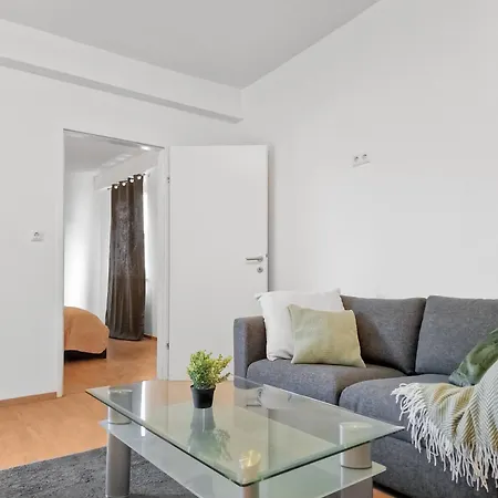 Central View 2br For 4 דירה
