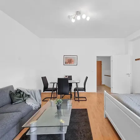 Central View 2br For 4 דירה *